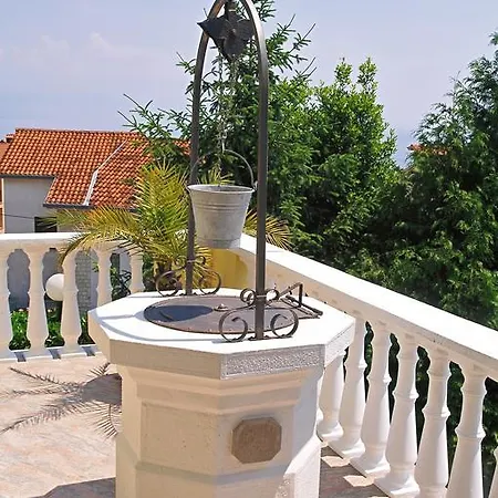 Petricic With Swimming Pool Apartment